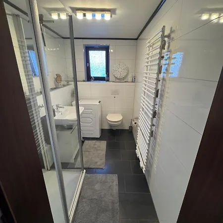Großzügige Ferien Monteurwohnung In Perfekter Lage Apartment